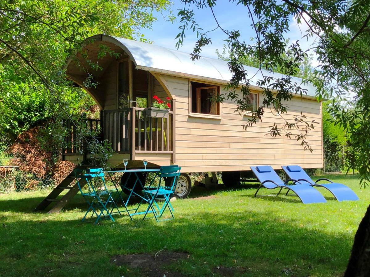 Millygite Chalet-On-Wheels By The River Bagian luar foto